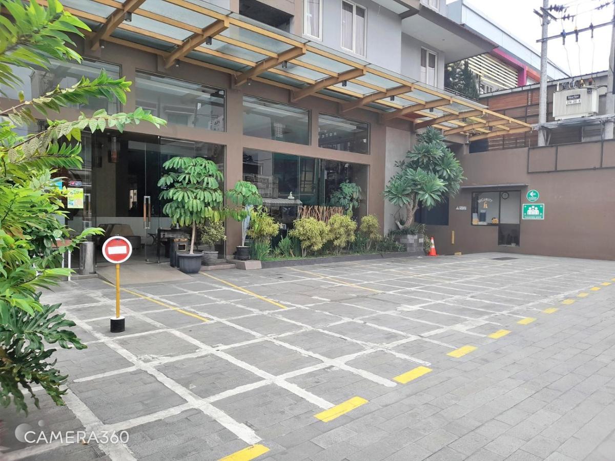 H Boutique Hotel Jogjakarta Джок'якарта Екстер'єр фото